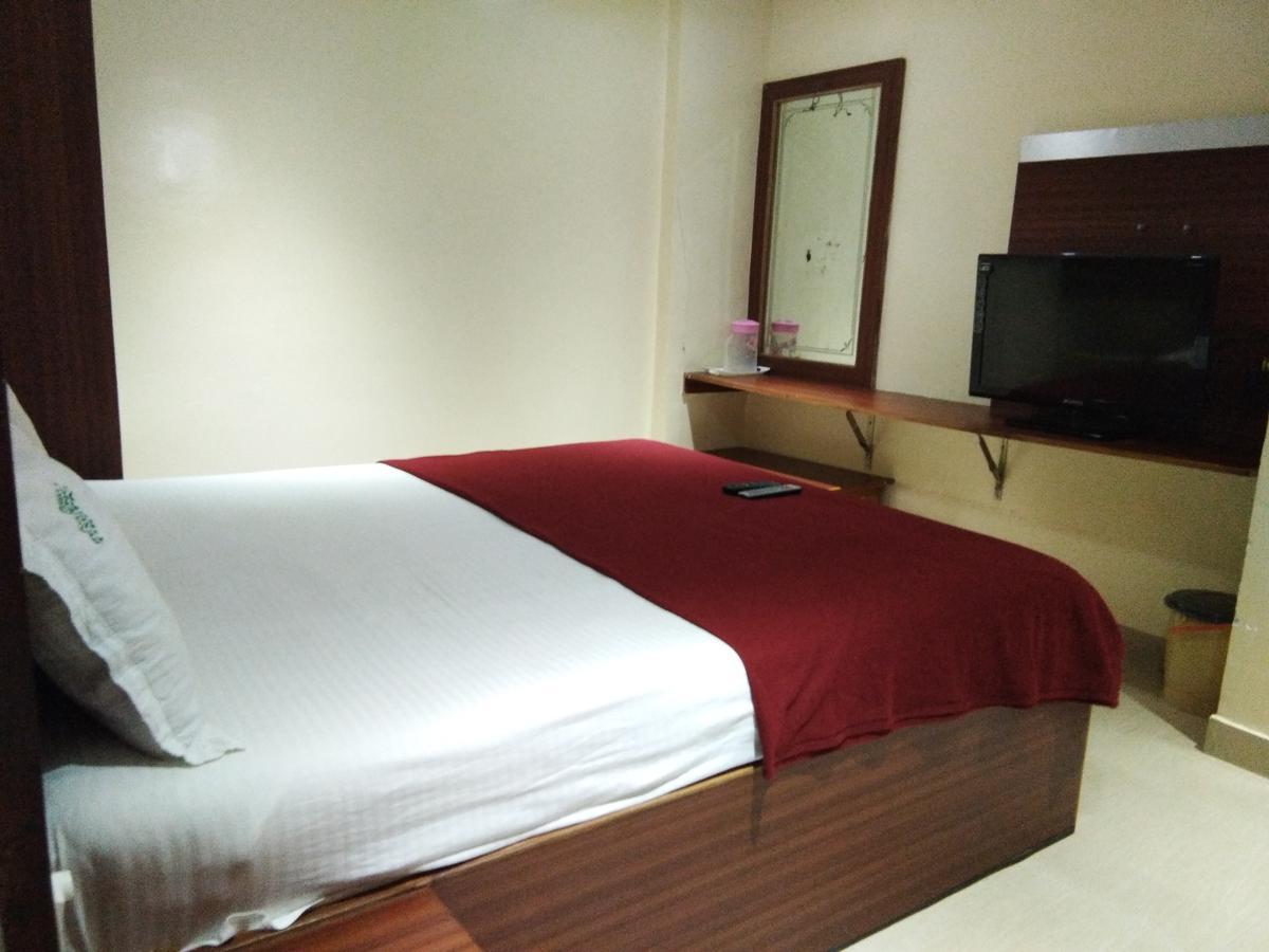Hotel Adarsh Residency Tirupati Exterior photo